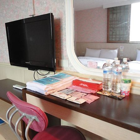 Sunwise Hotel Kaohsiung Buitenkant foto