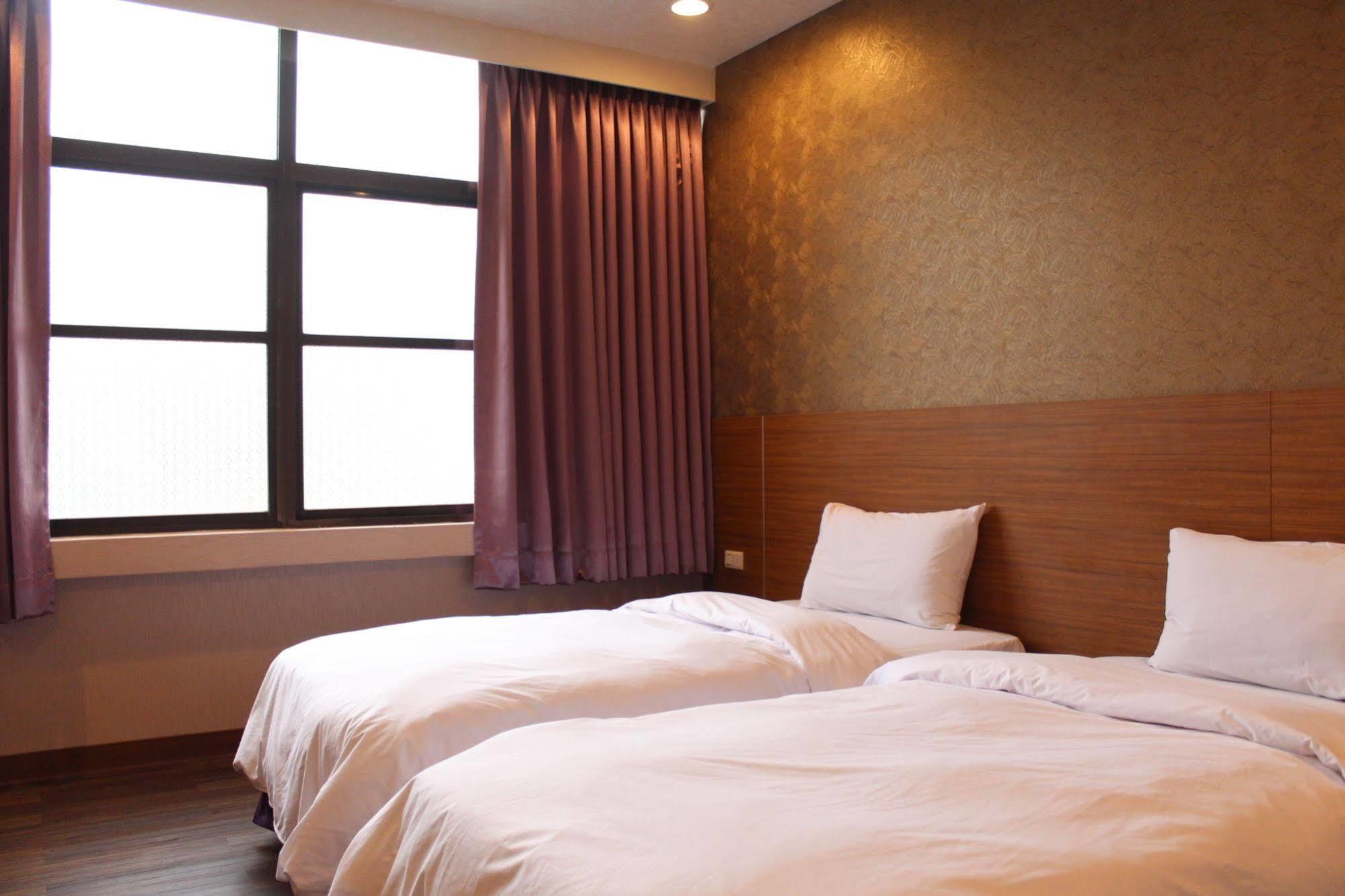 Sunwise Hotel Kaohsiung Buitenkant foto