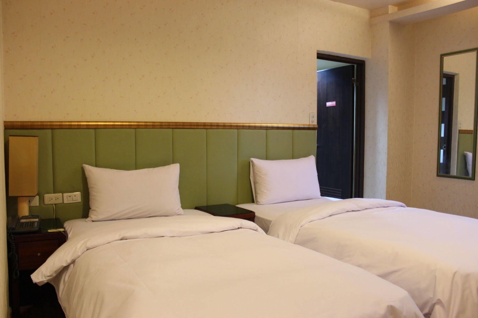 Sunwise Hotel Kaohsiung Buitenkant foto